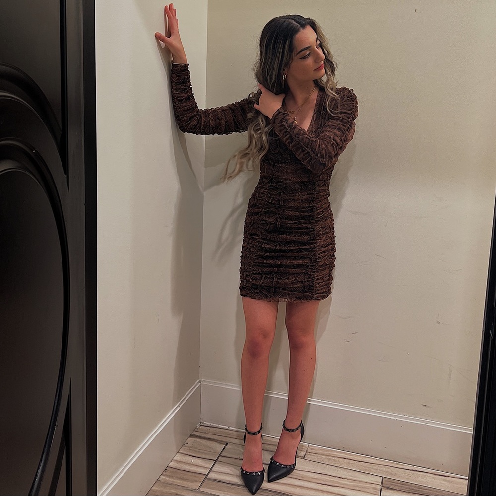 Beautiful party mini dress - Picture 2 of 2